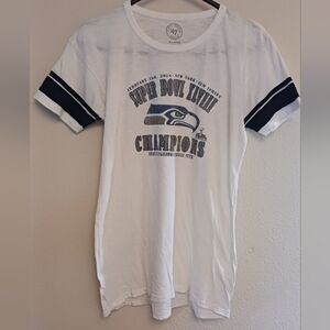 Seattle Seahawks Woman's Super Bowl Champions T-shirt Tee Top Size Small